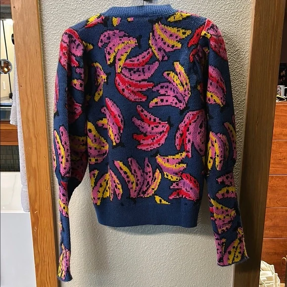 Iconic FARM Rio Banana Sweater. Perfect condition, warm and cozy! XS - Picture 3 of 6